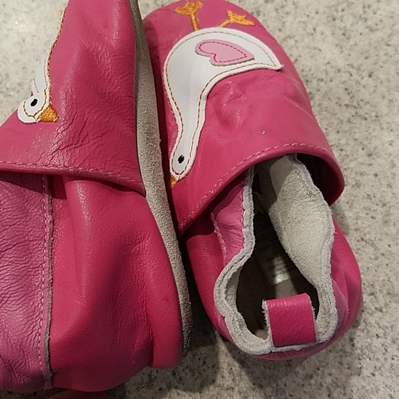 JoJo Maman Bebe pink leather goose moccasins - Picture 5 of 6